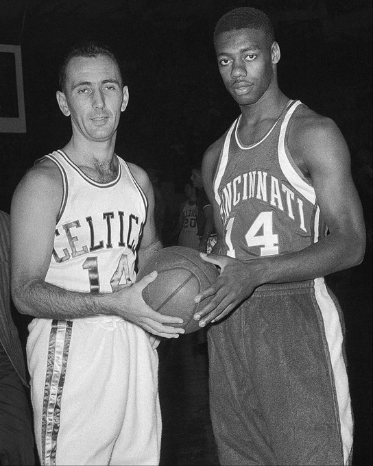 赛舞台亮相 赛舞台亮相